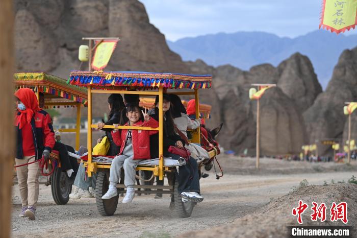 甘肃白银：景区建设添“实火”旺旅游