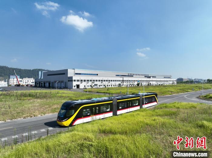 详细阅读:马来西亚古晋氢能源智轨项目首列批量车下线 马来西亚古晋氢能源智轨项目首列批量车下线