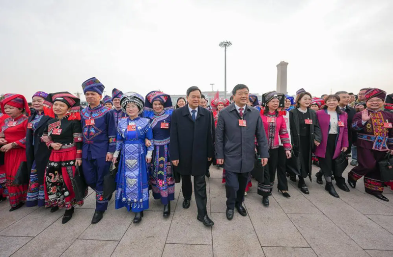 两会随笔∣感受民主的脉动